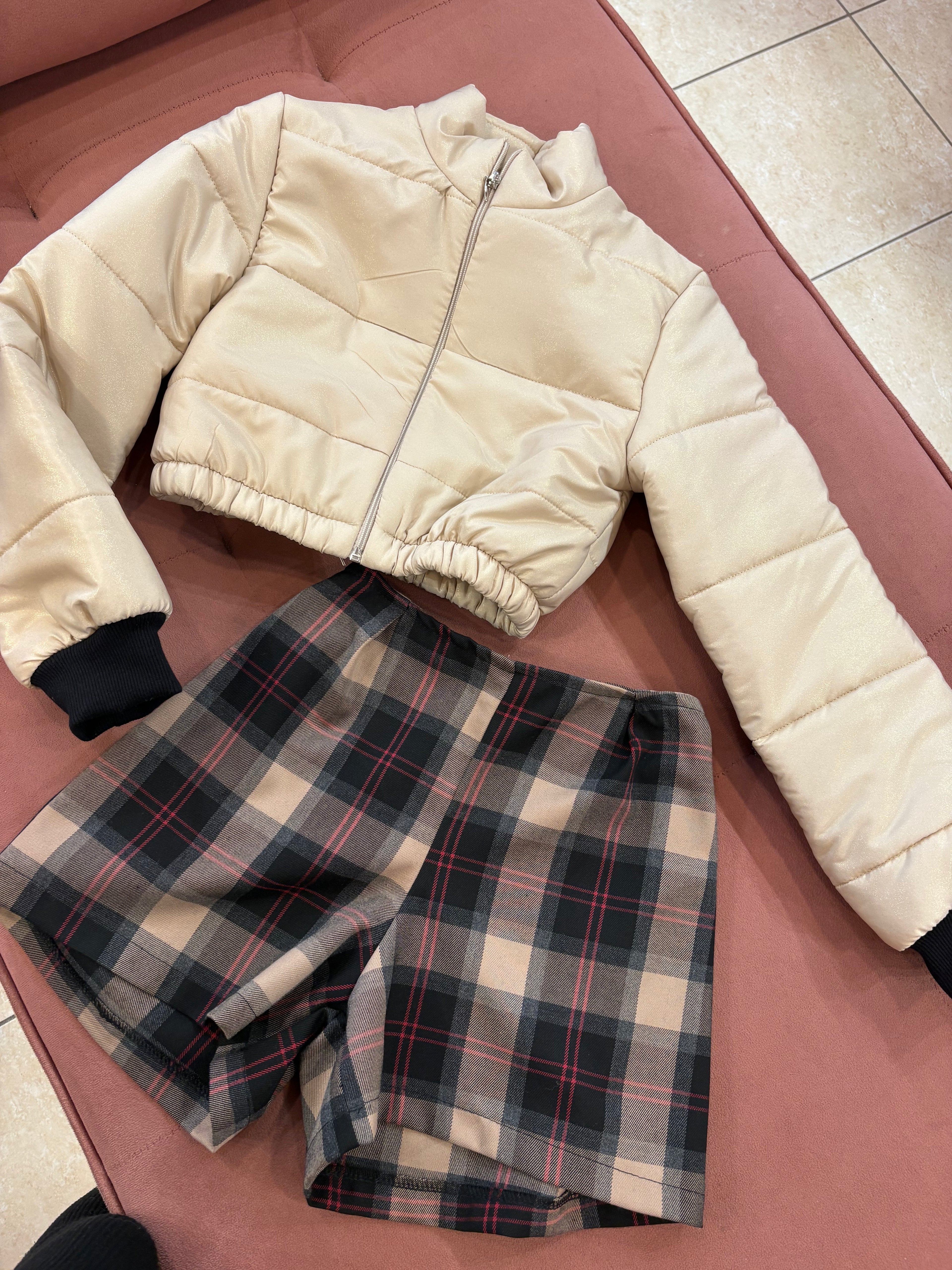 Completo pantaloncino e giubbino