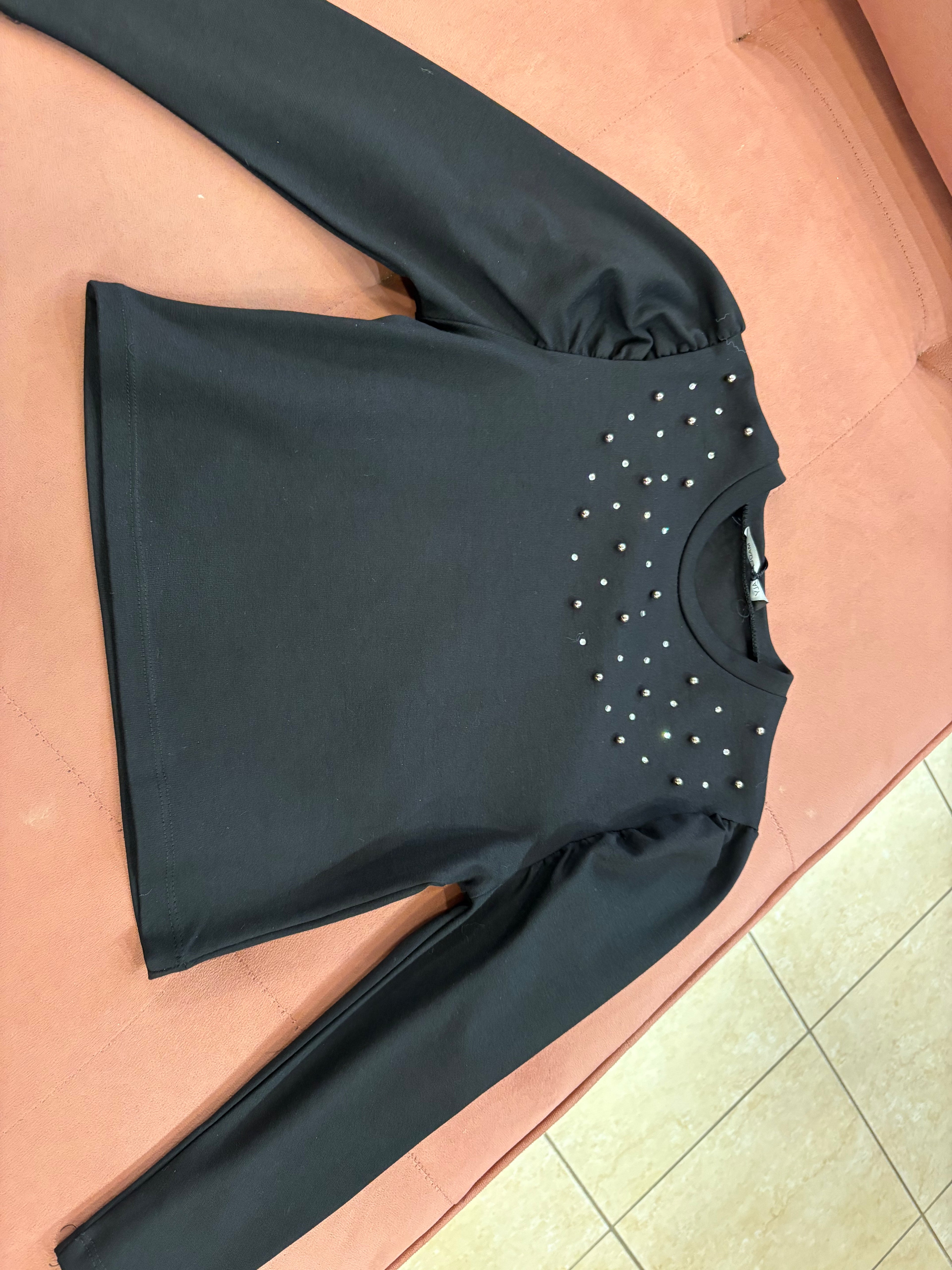 Felpina con strass e perle